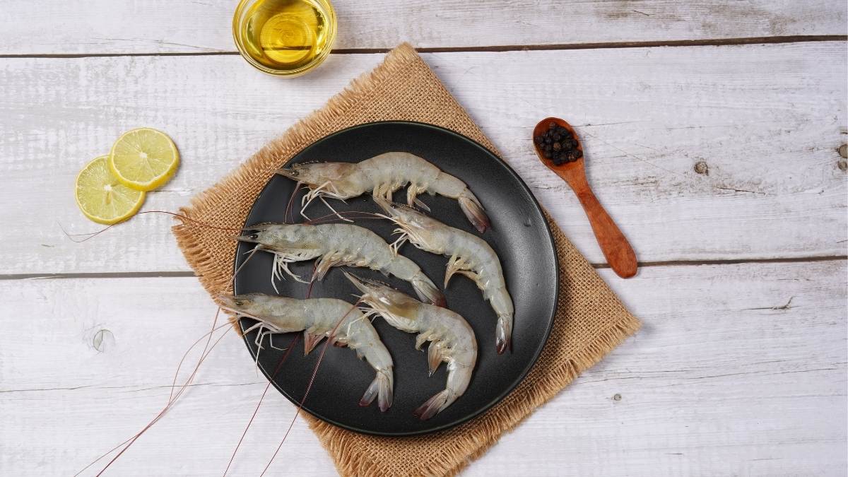 Prawns Small Deshelled  45 - 65 Pcs